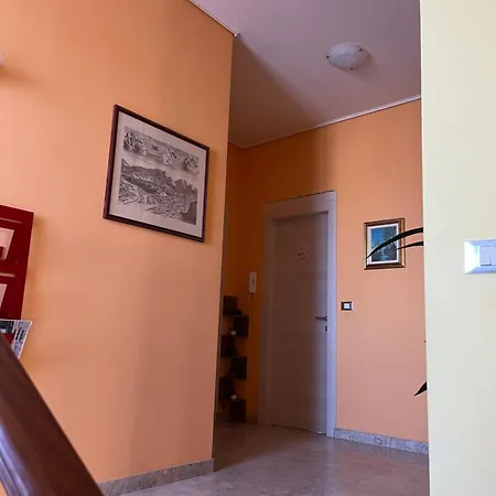 Boutique Attico In Centro Πανσιόν