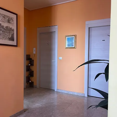 Boutique Attico In Centro Πανσιόν *